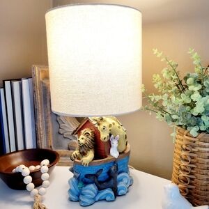 1993 Noah's Ark Animal Themed Vintage Ceramic Table Lamp with Beige Shade